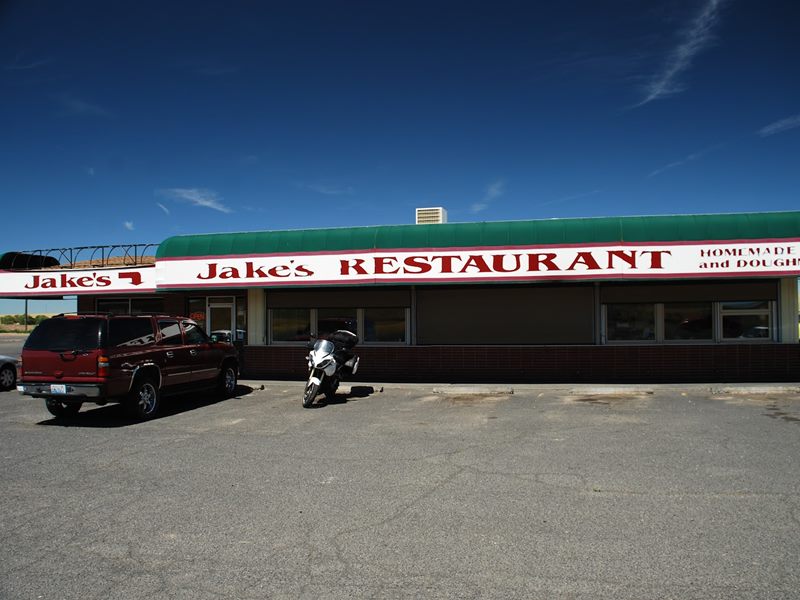 Jake's Cafe exterior